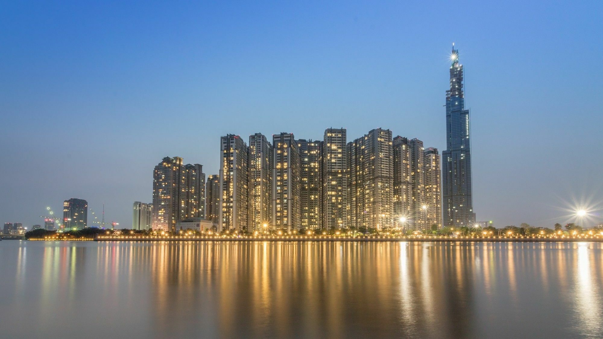 Apartment Vinhome Central Park 6 *