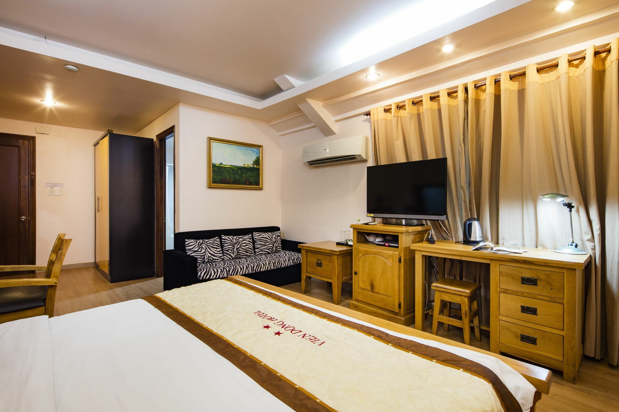 Vien Dong District 7 Phu My Hung Hotel 2*