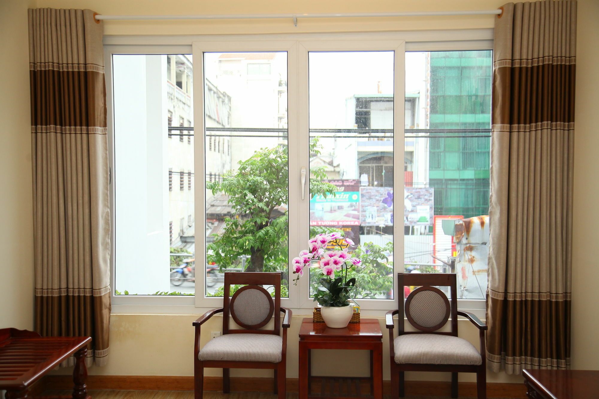 Hotel Minh Tam And Ho Chi Minh City