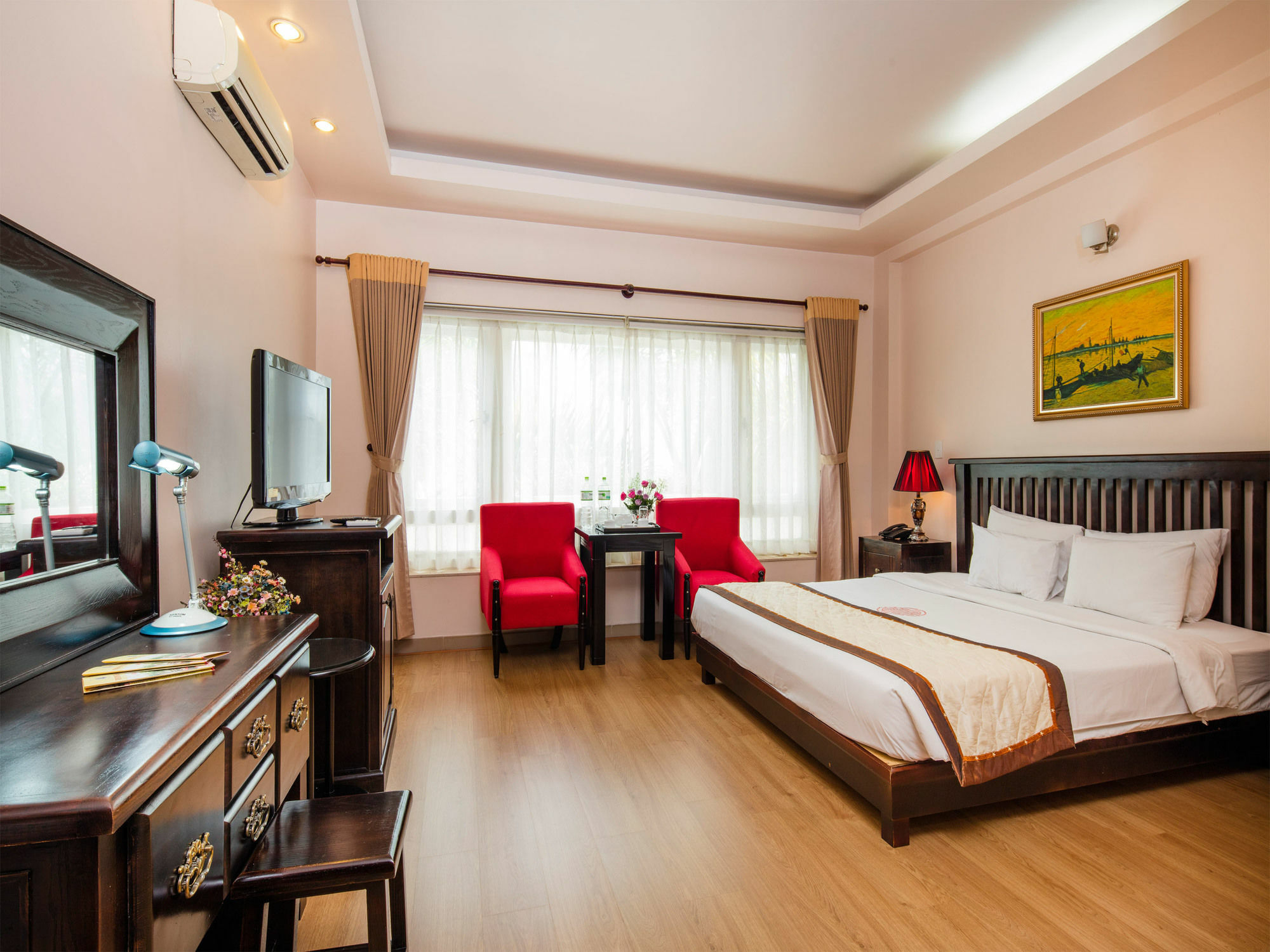 Vien Dong District 7 Phu My Hung Hotel 2*