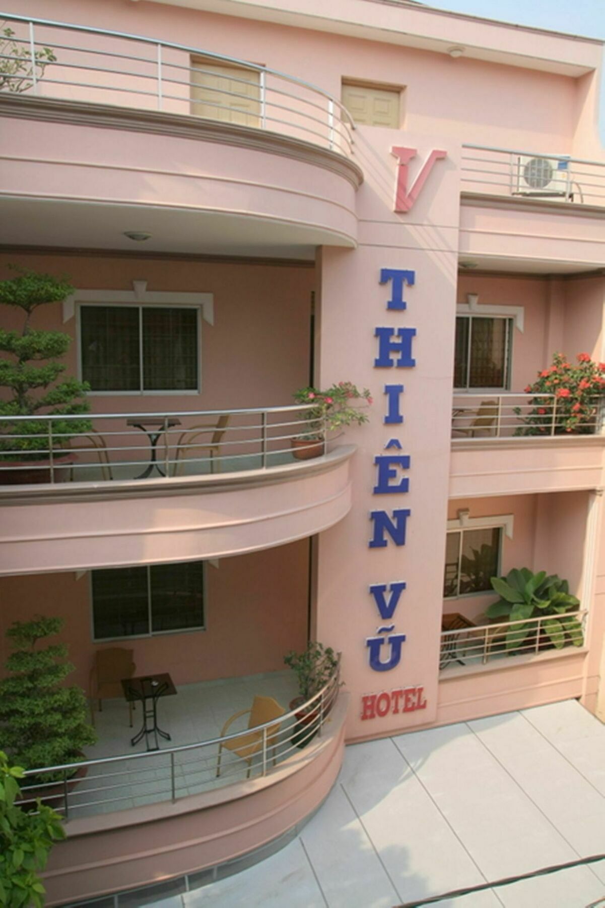 Thien Vu Hotel *