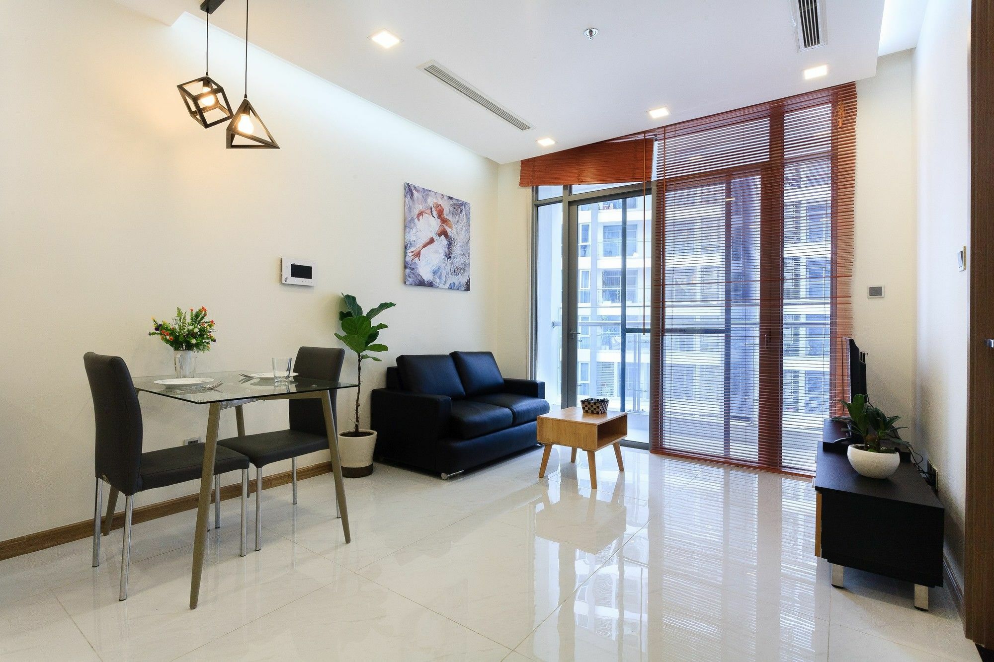 The Berry Vinhomes Luxury Apartment *