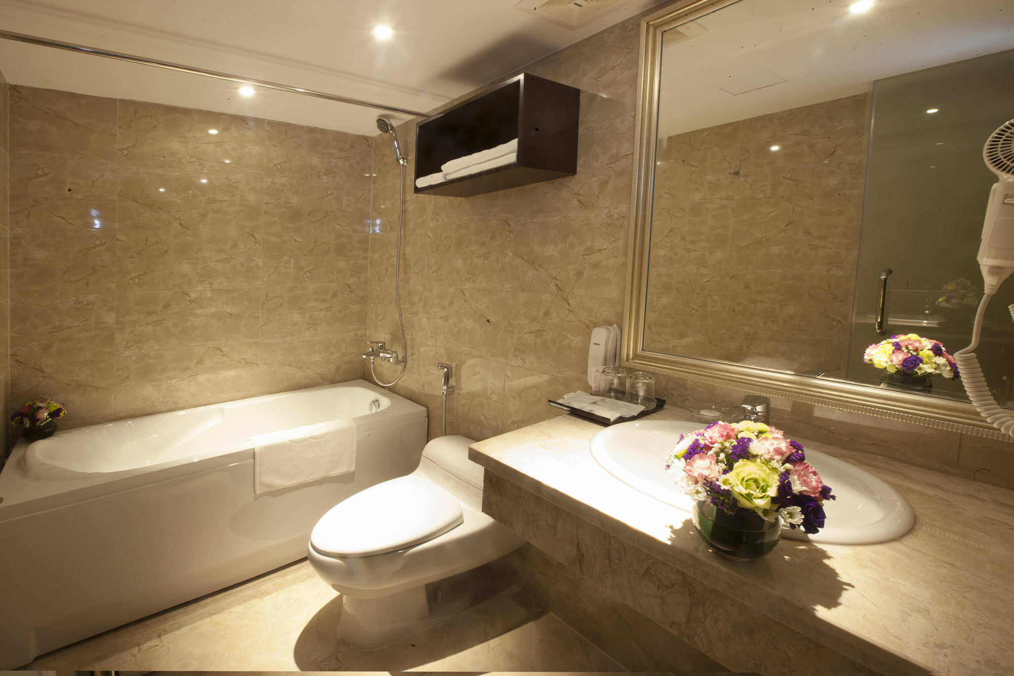 Roseland Centa & 4* Ho Chi Minh City
