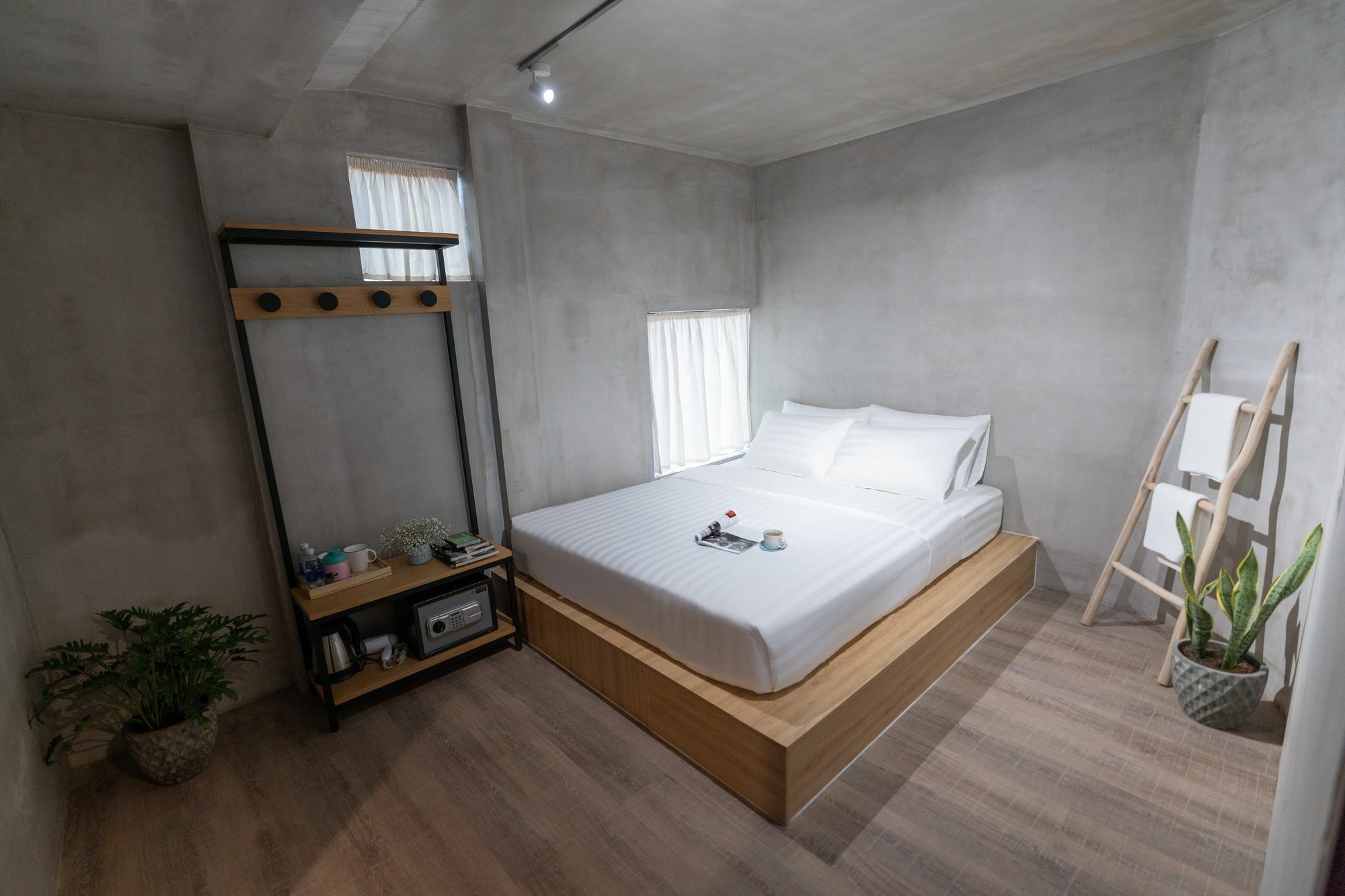 Hostel 9 And Bar