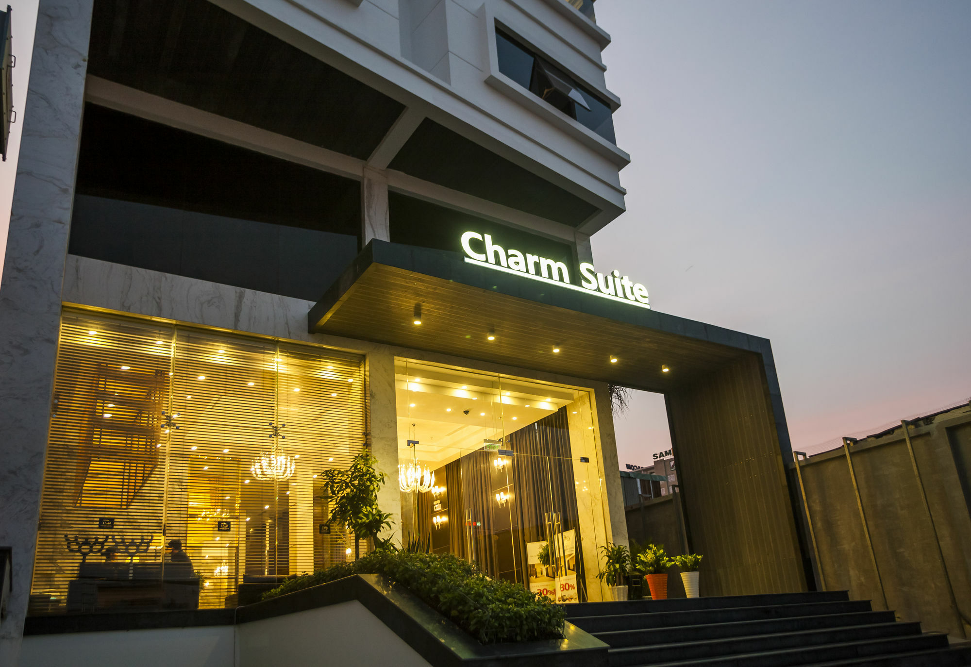 Charm Saigon Hotel 4*