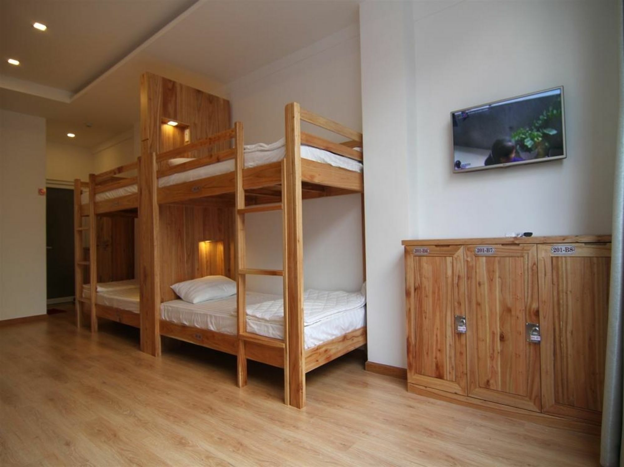Hostel New Saigon 2 *