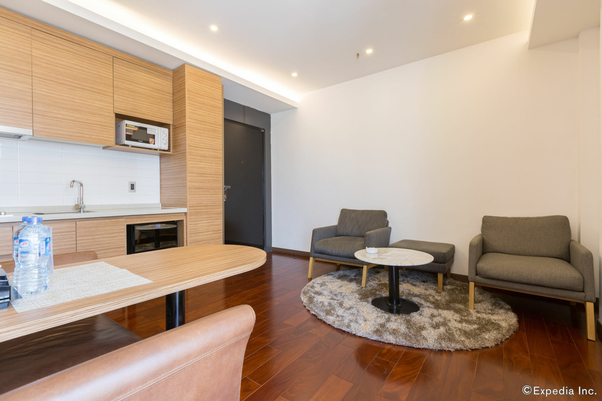 Charm Saigon 4*