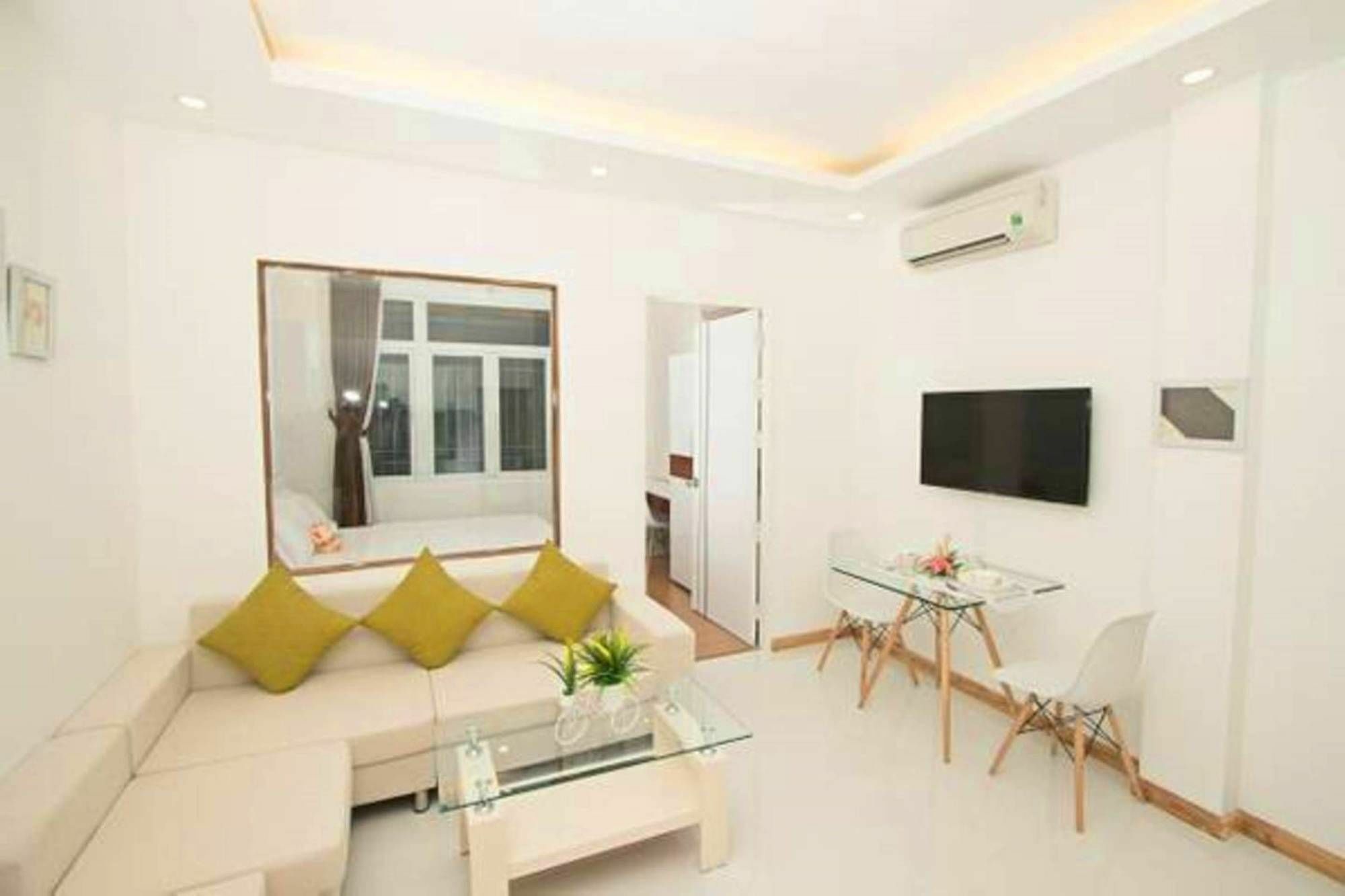 Smiley 7 Apartment *