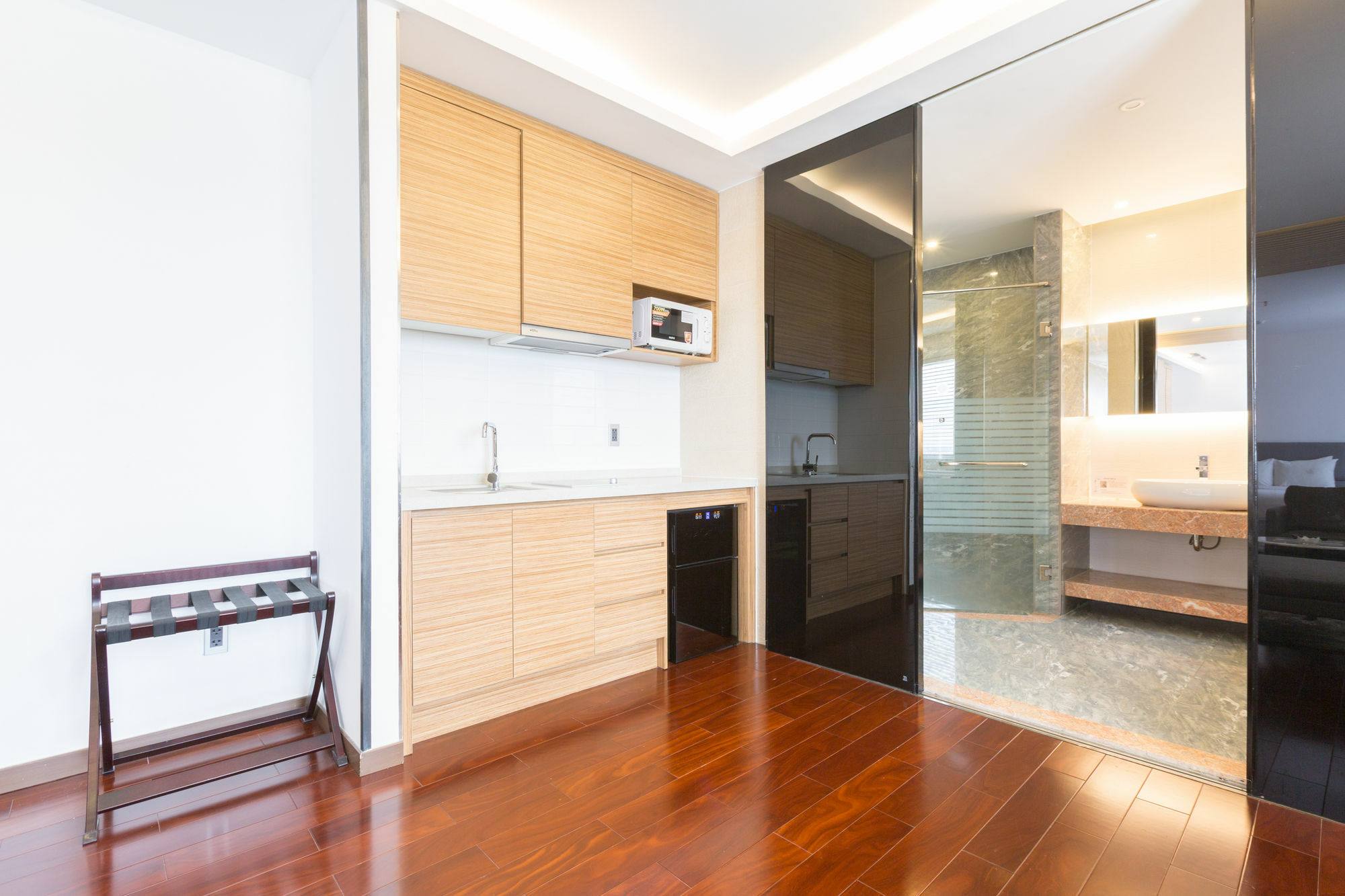 Charm Saigon Hotel