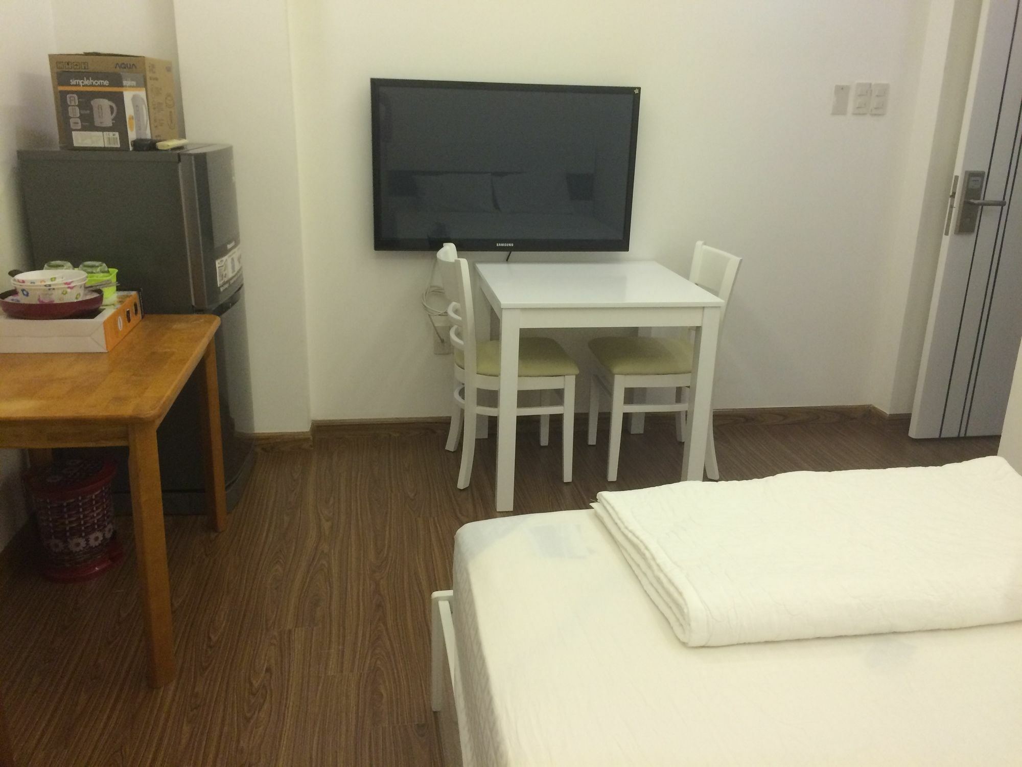 Smiley 7 Apartment