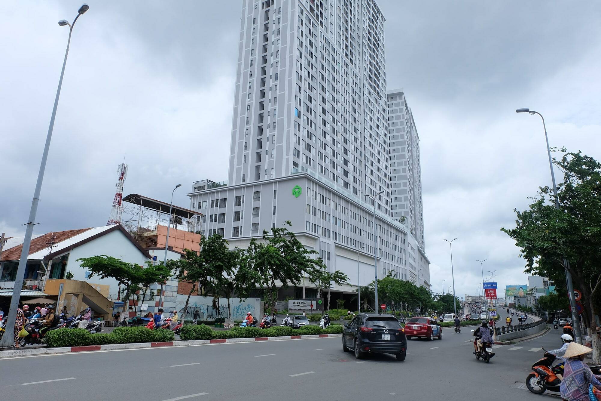 Apartment Spacious Saigon *