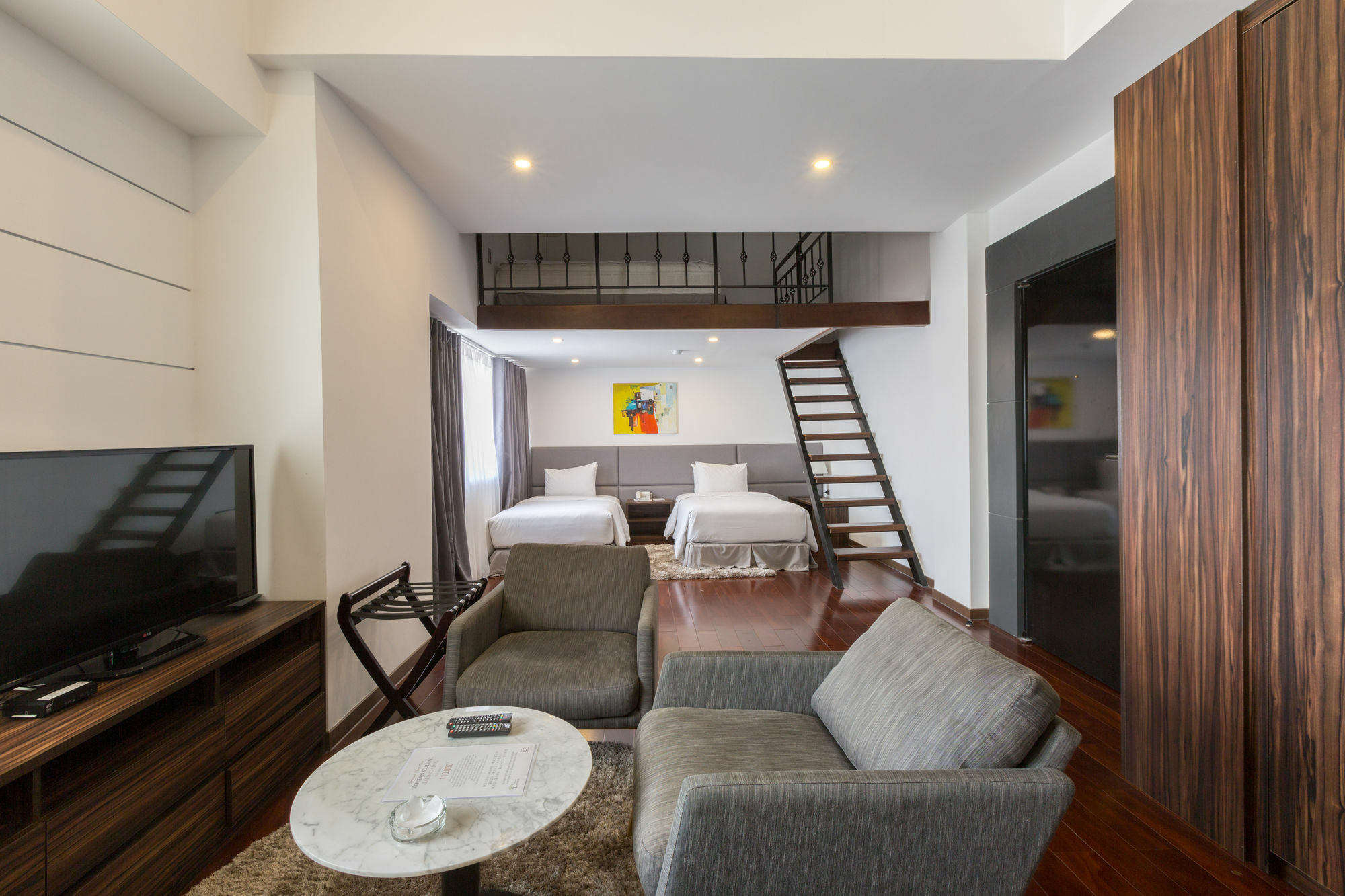 Hotel Charm Saigon 4*