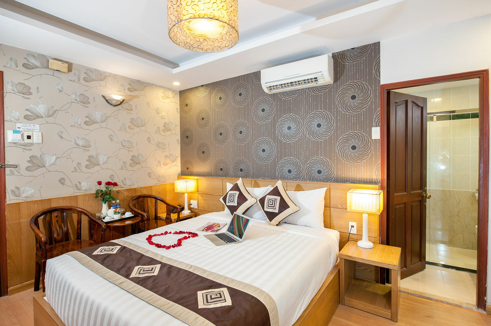 Paris Gold Hotel 3*