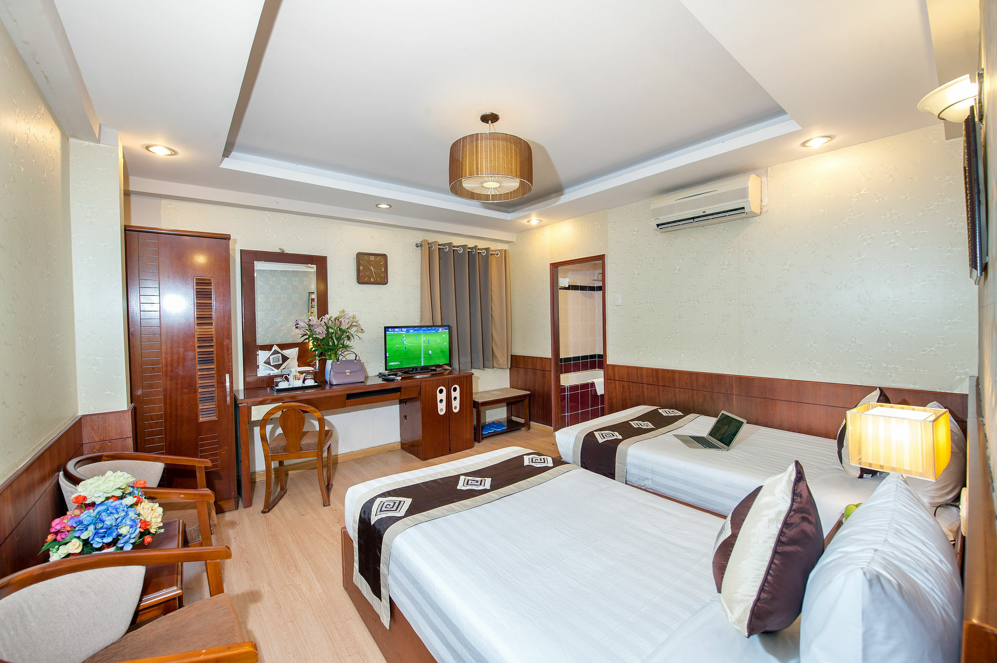 Paris Gold Hotel Ho Chi Minh City