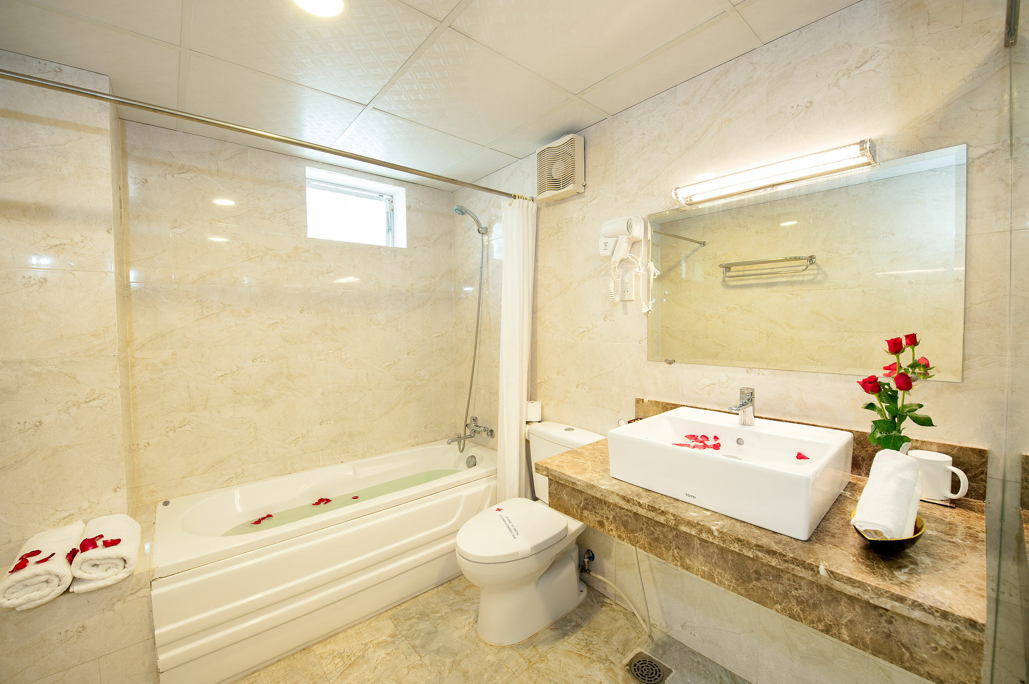 Paris Gold Hotel Ho Chi Minh City