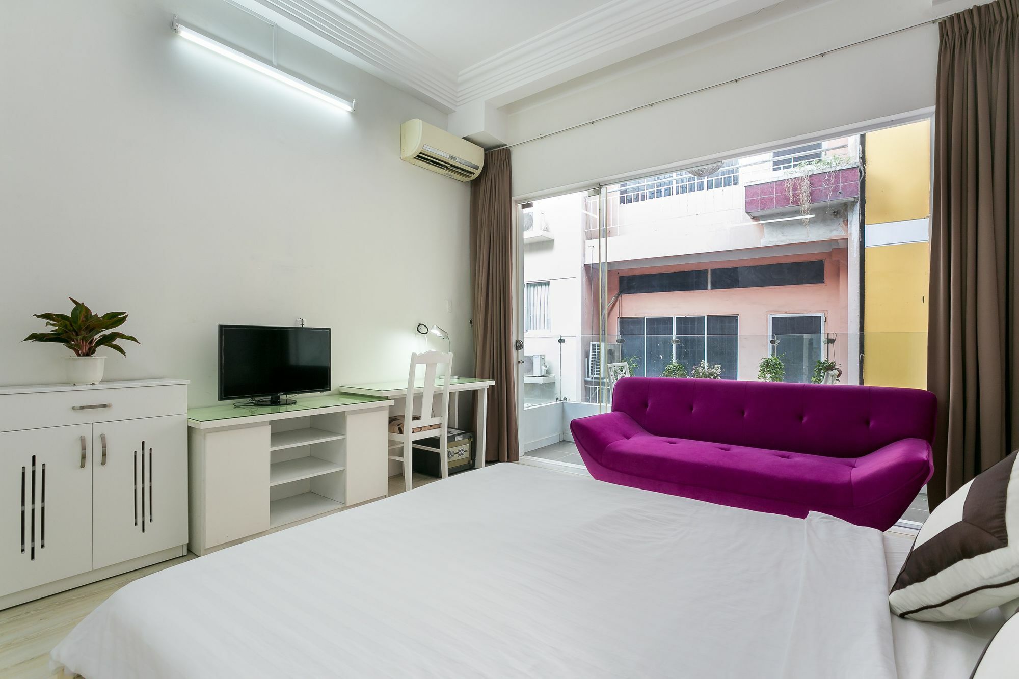 Violette Saigon Centre 2*