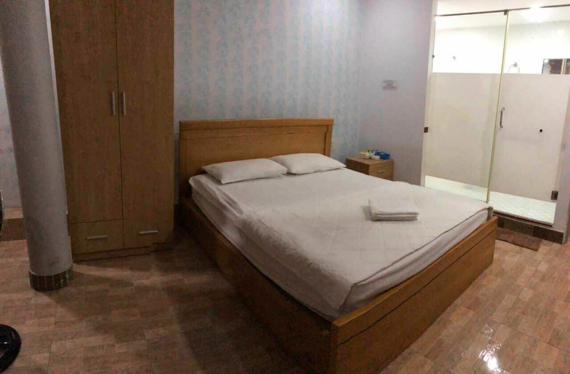 Hotel Khach San Le Vy Ho Chi Minh City