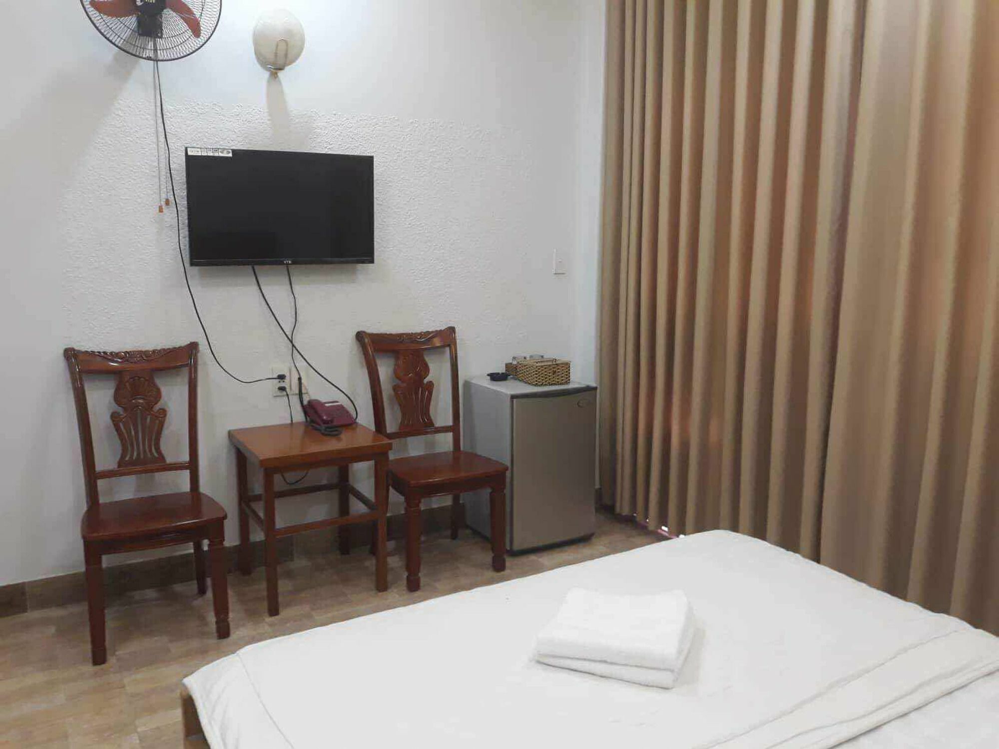 Khach San Le Vy Hotel 2*