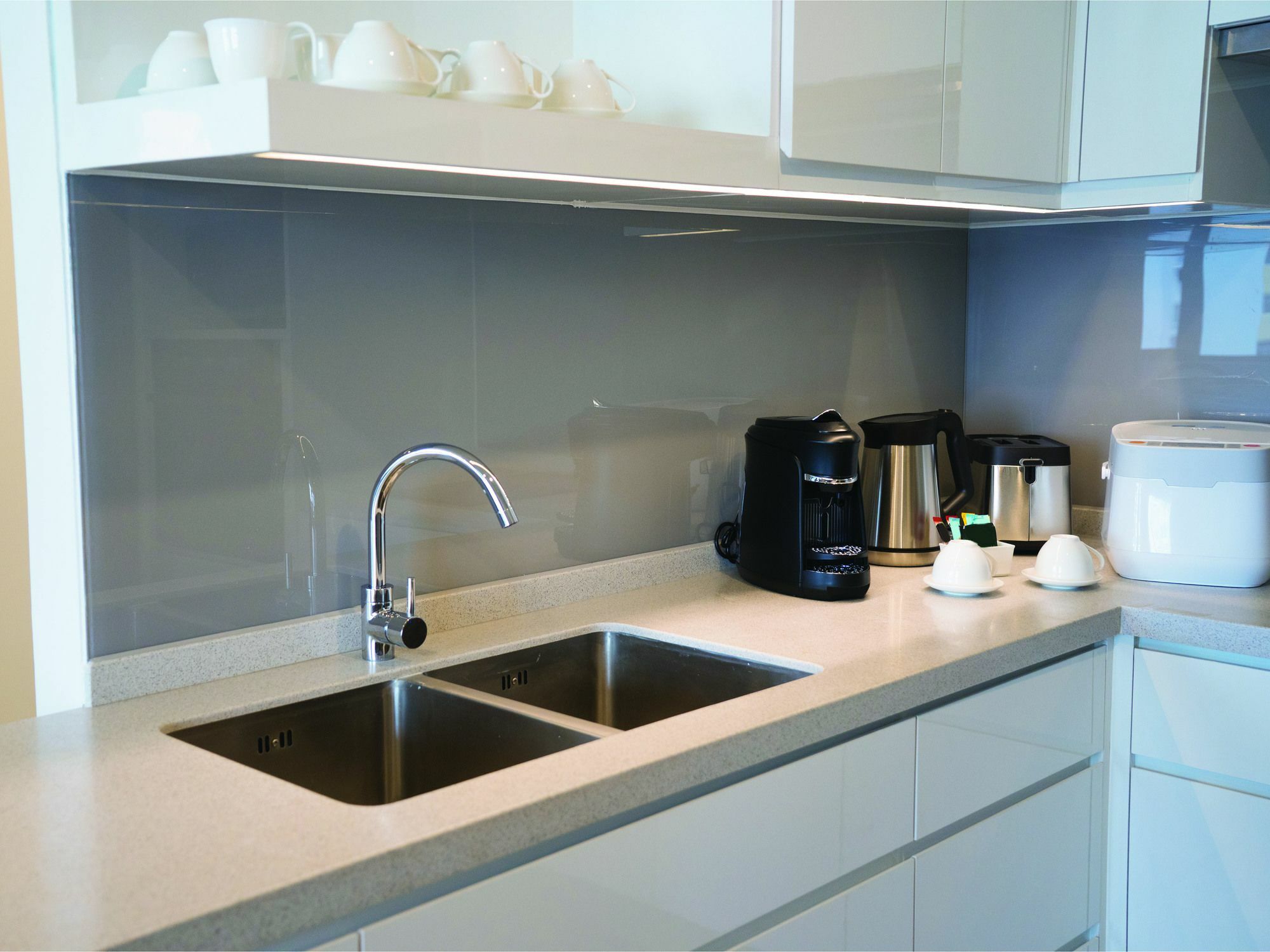 Oakwood Saigon Aparthotel 5*