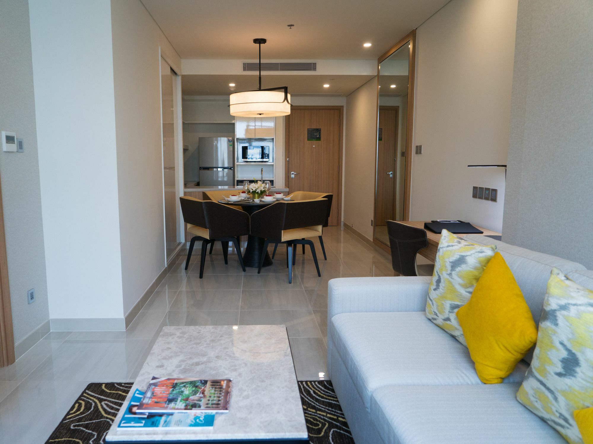Oakwood Saigon 5*