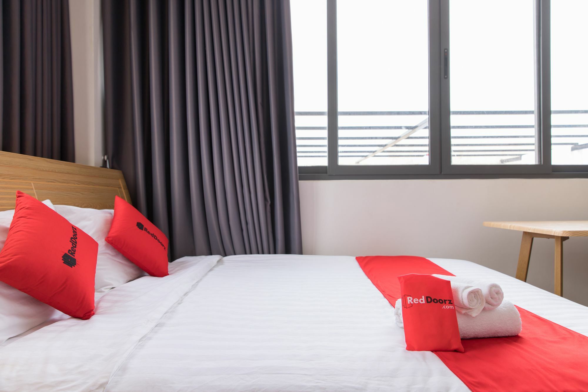 Reddoorz Premium Near E-town 3*