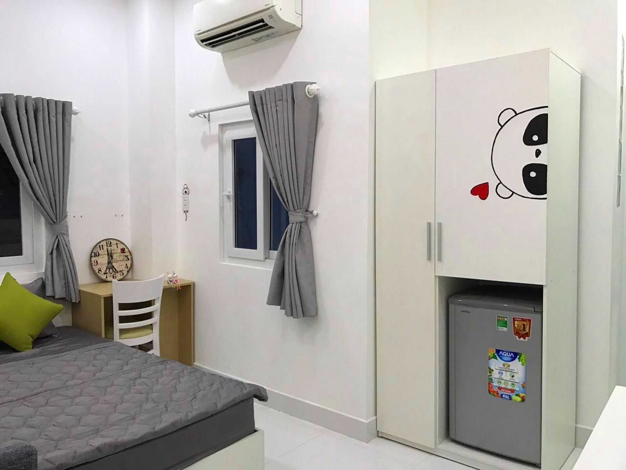 Smiley 9 Apartment