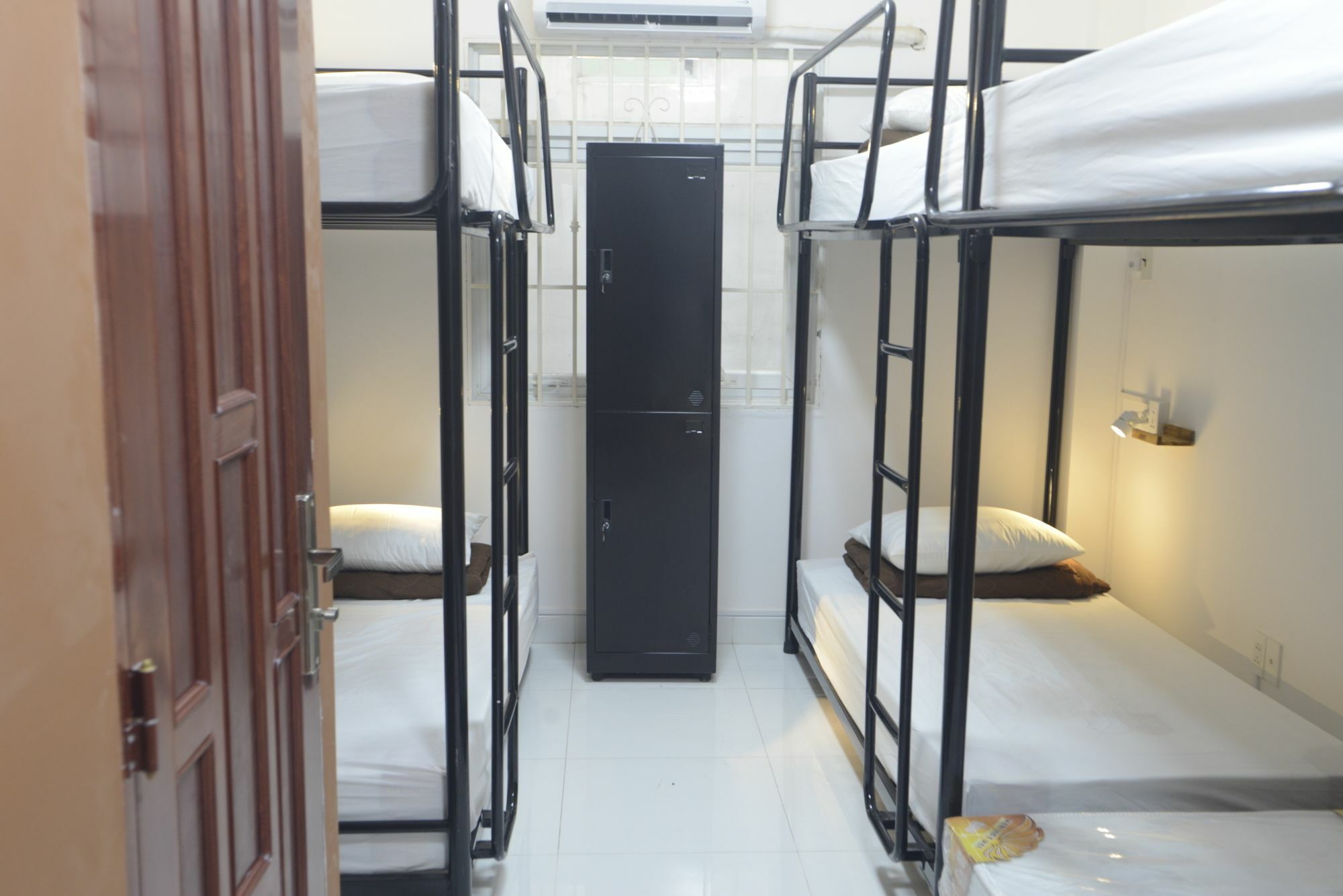 6feet Hostel *
