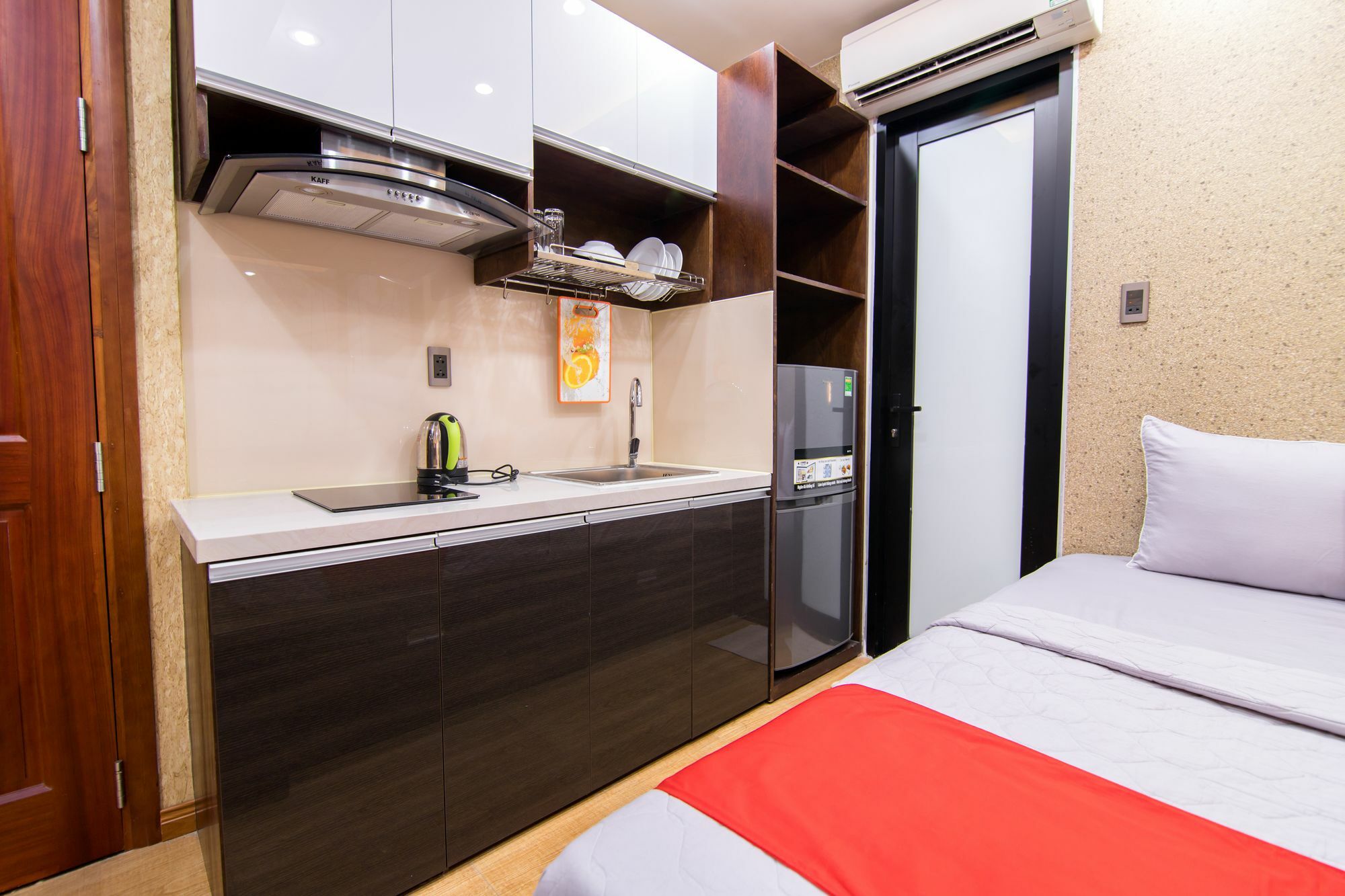 Hotel Reddoorz @ Nguyen Trai Street