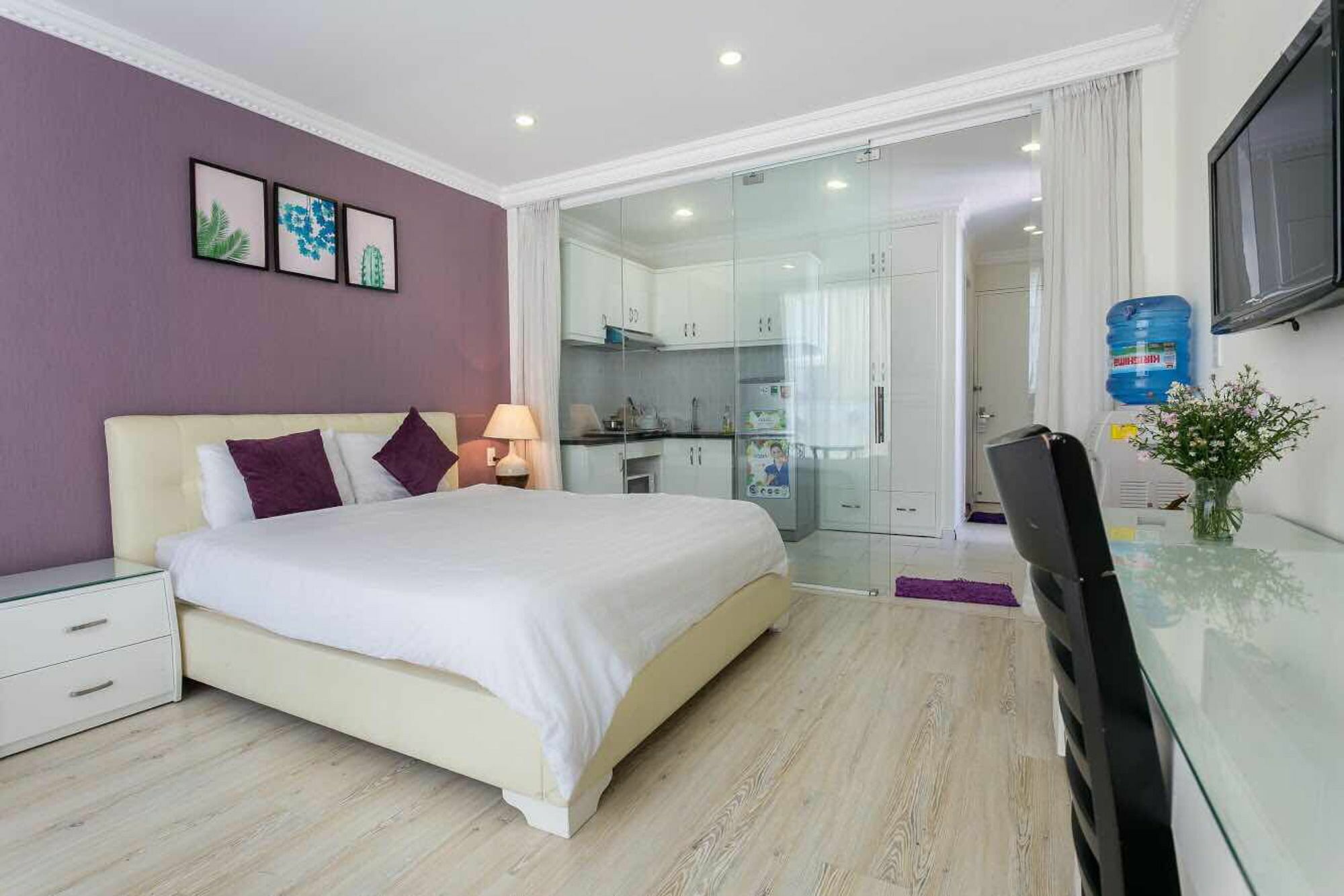 Yuri Saigon Service Aparment *