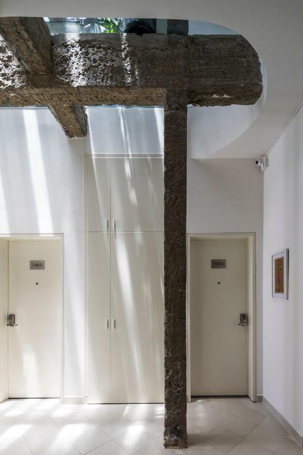 Circadian Japanese In Downtown Apartment