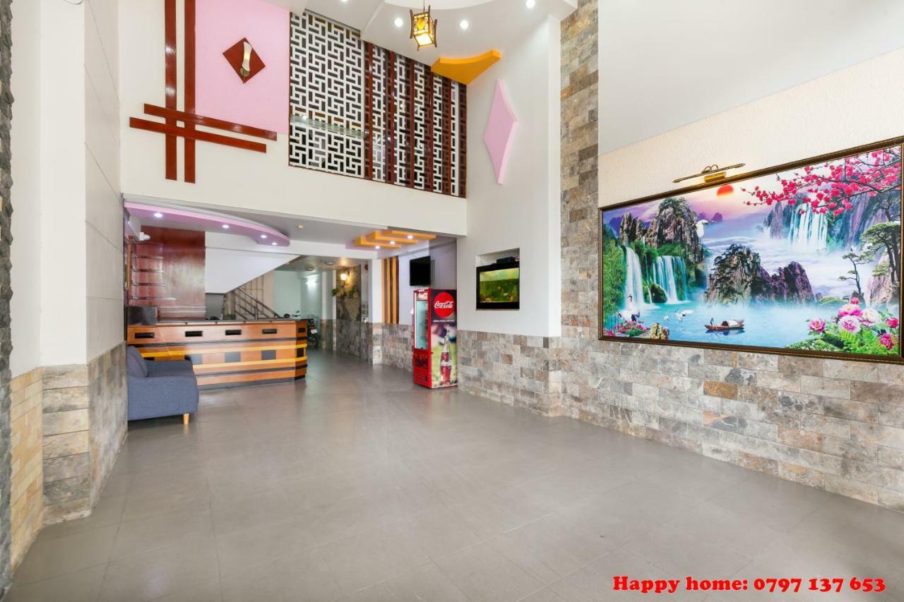 Happy Hotel 3*