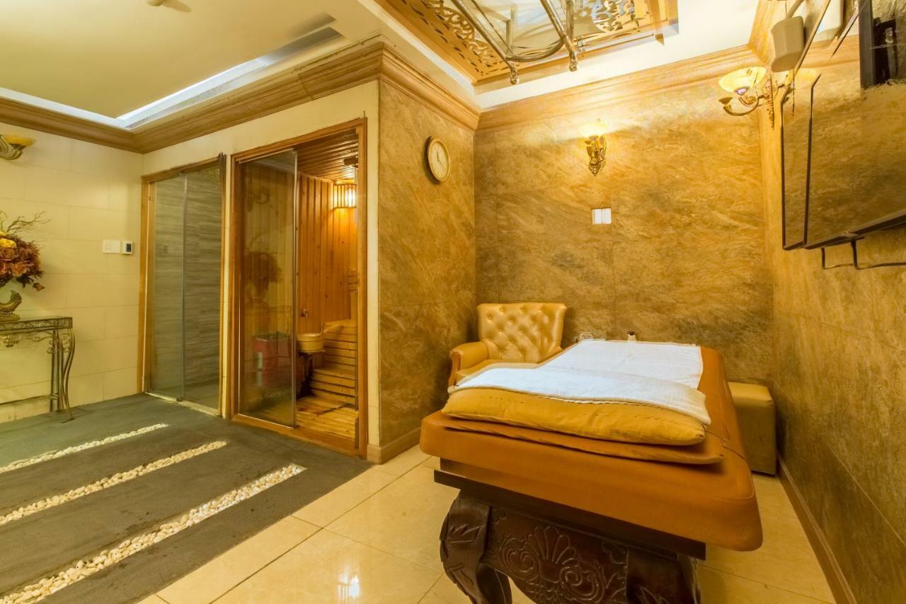 Minh Tam And Hotel