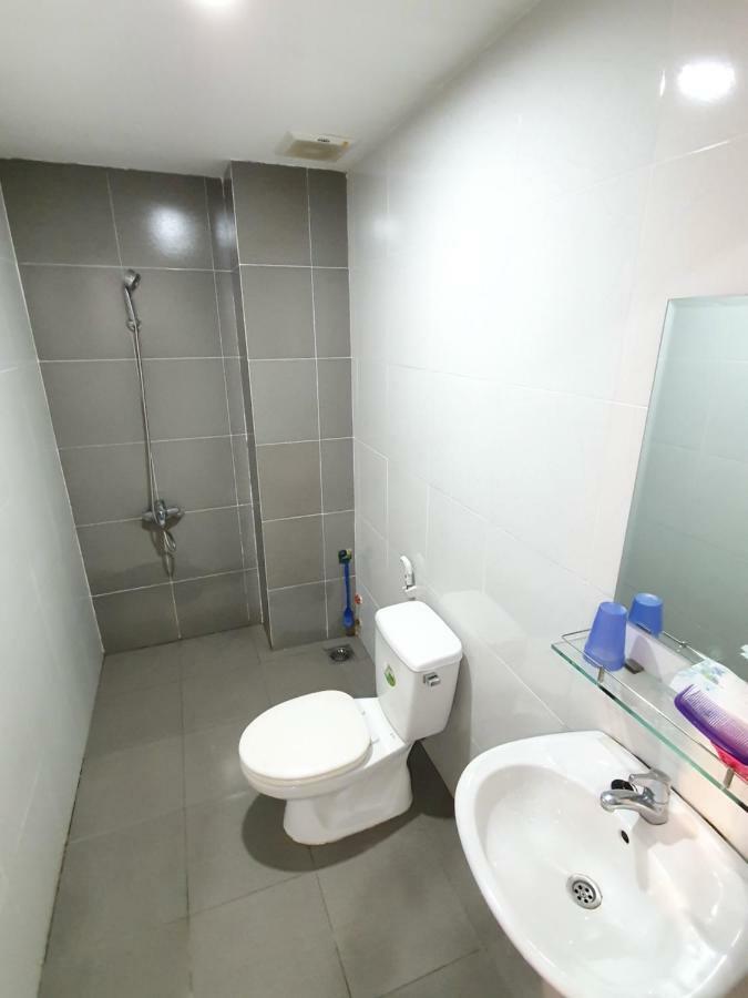 Truong Giang Hotel *