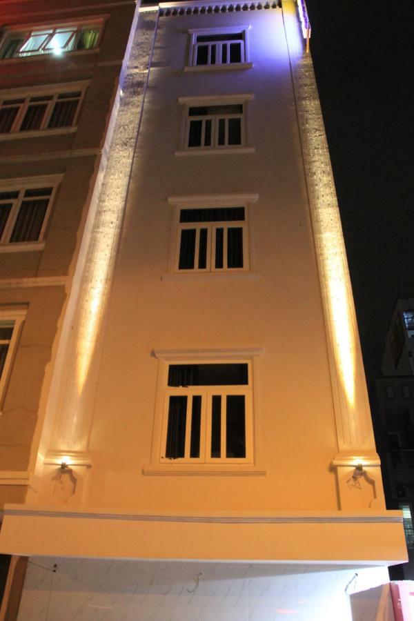 Hotel Lee
