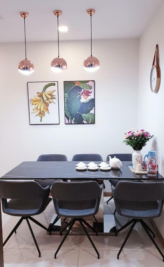 Omi Homestay - Vinhomes Central Park Apartment Ho Chi Minh City