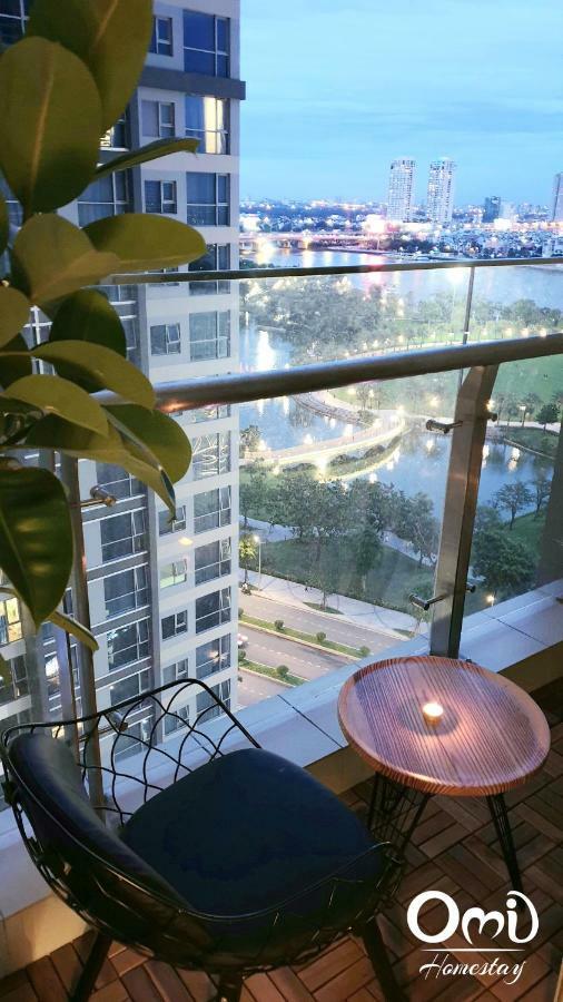 Apartment Omi Homestay - Vinhomes Central Park