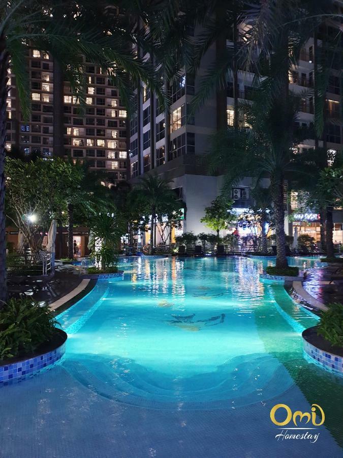 Omi Homestay - Vinhomes Central Park Apartment *