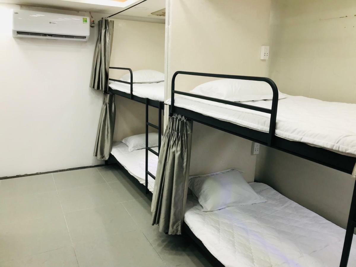 Bamboo Capsule hotel *