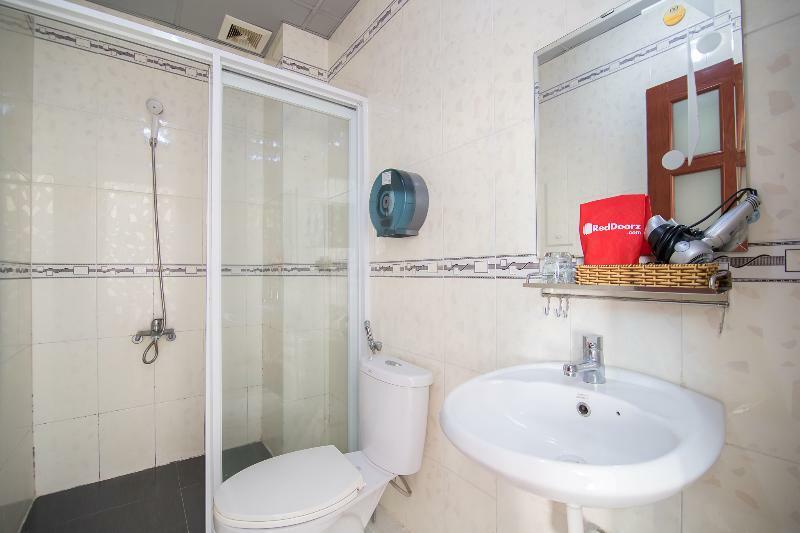 Reddoorz @ Pham Ngu Lao Street 4 Hotel 2*