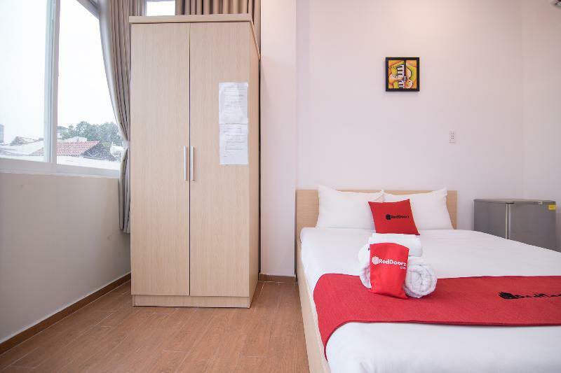 Hotel Reddoorz Pasteur Street 2*