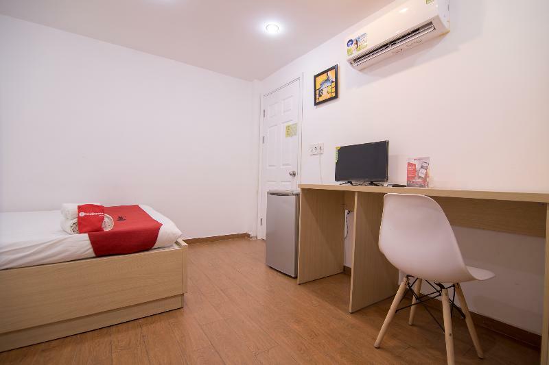Hotel Reddoorz Pasteur Street 2*