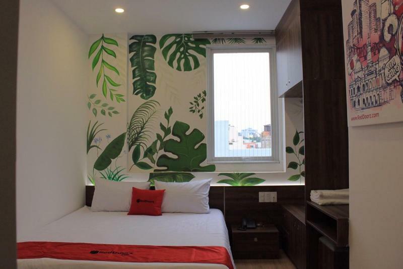 Reddoorz @ Tran Quang Khai Street Hotel 3*