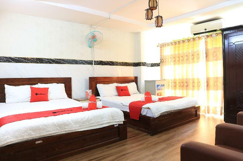 Reddoorz @ Cong Hoa Street Hotel Ho Chi Minh City
