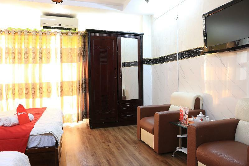 Reddoorz @ Cong Hoa Street Hotel