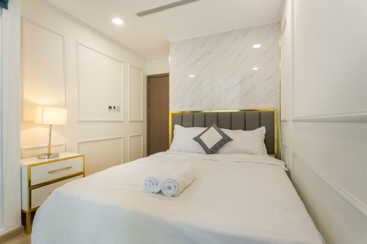 Apartment Vinhomes -christine Luxury *