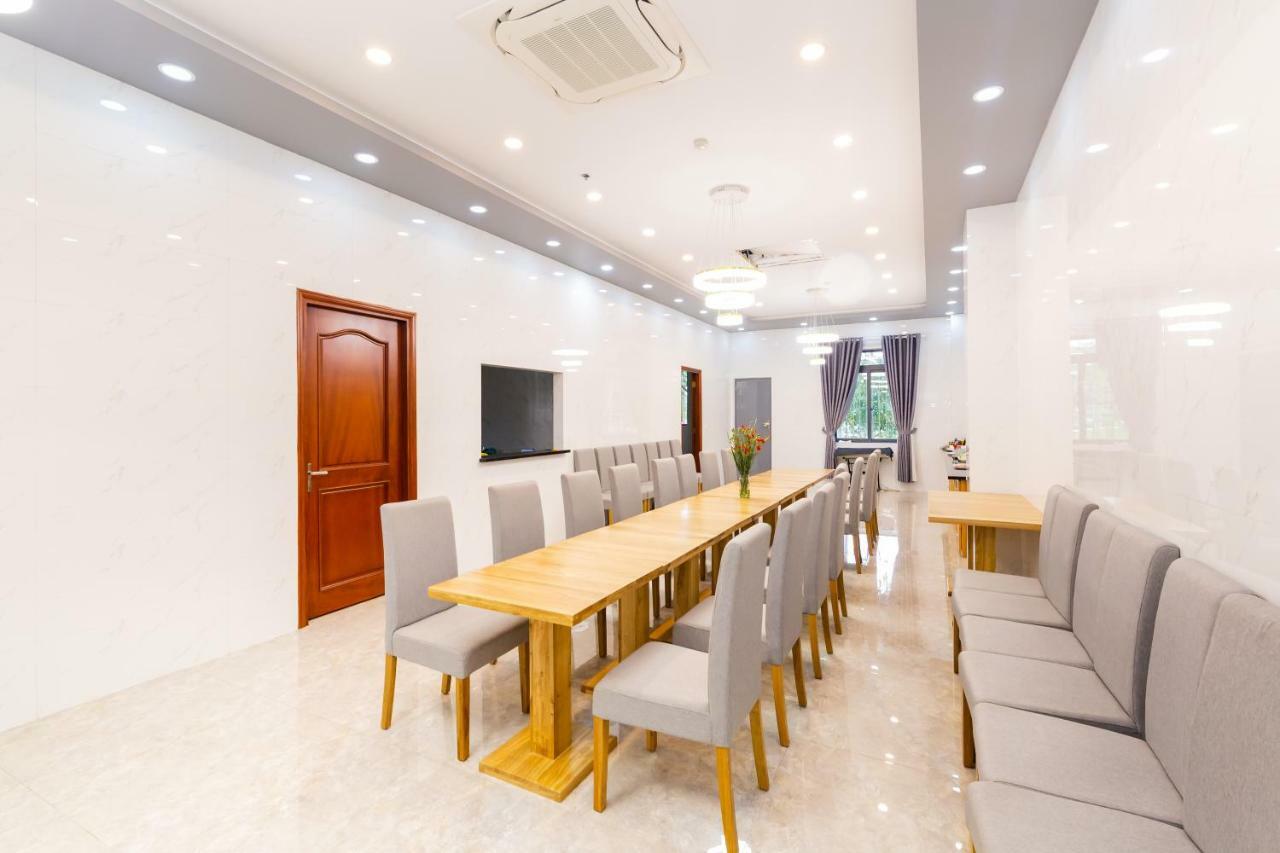 Mai - Airport Hotel