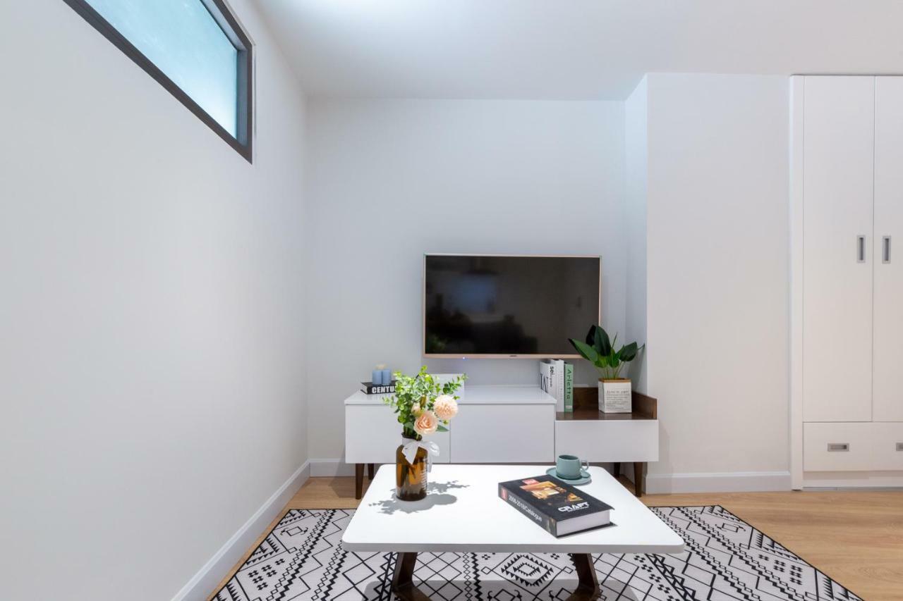 Cozrum Homes - Premier Apartment