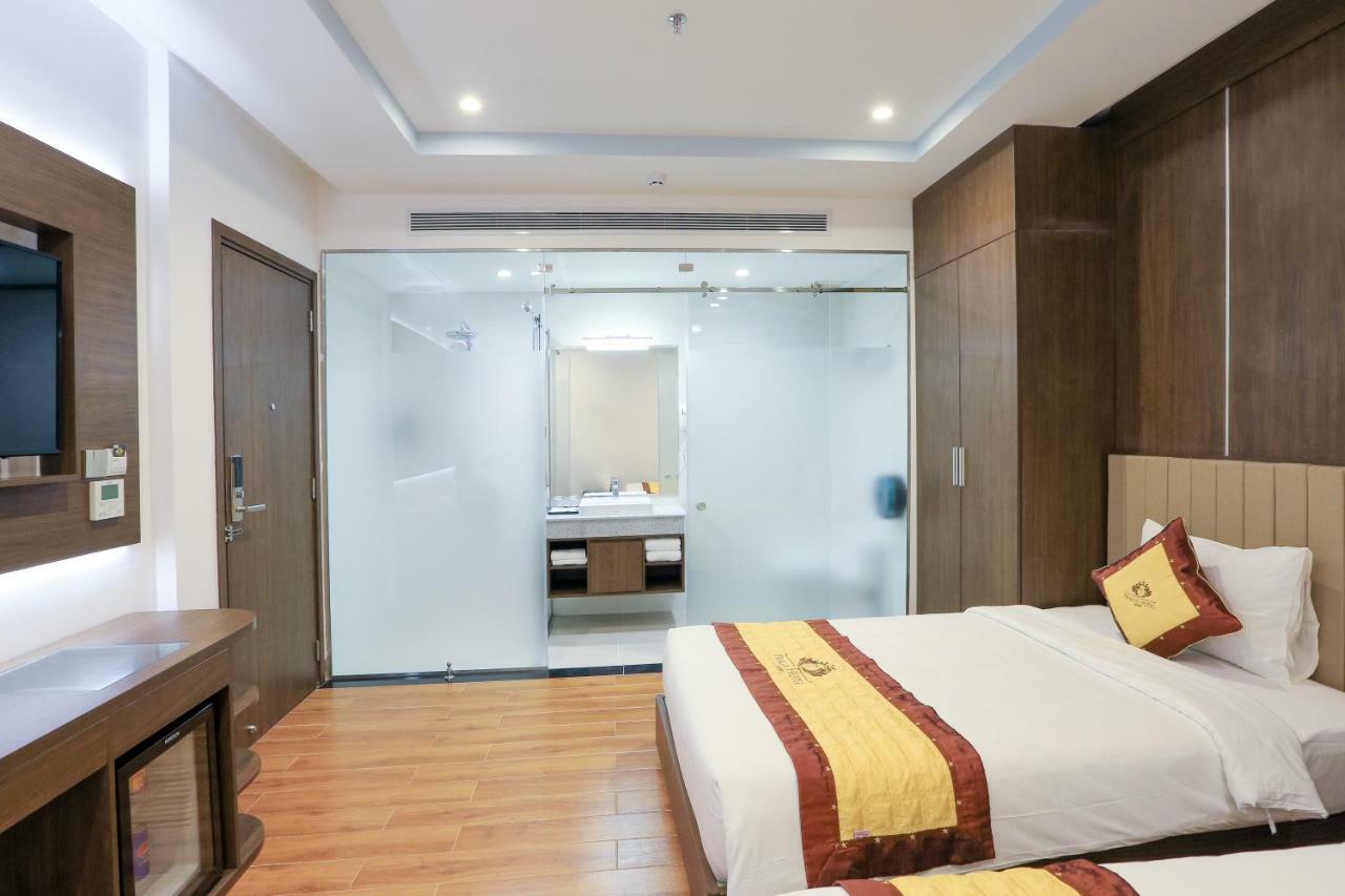 Prague Saigon Airport 3*