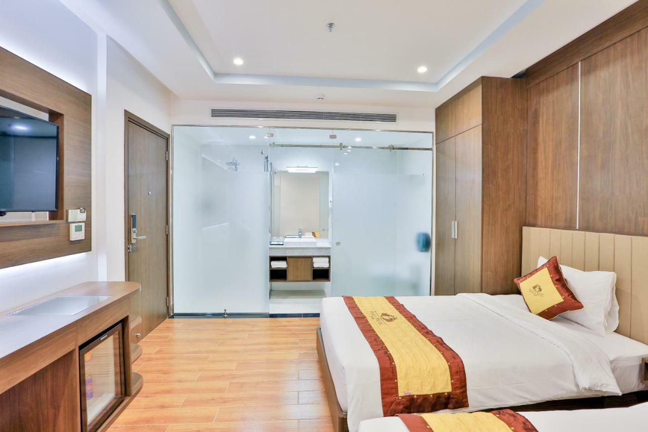 Prague Saigon Airport 3*