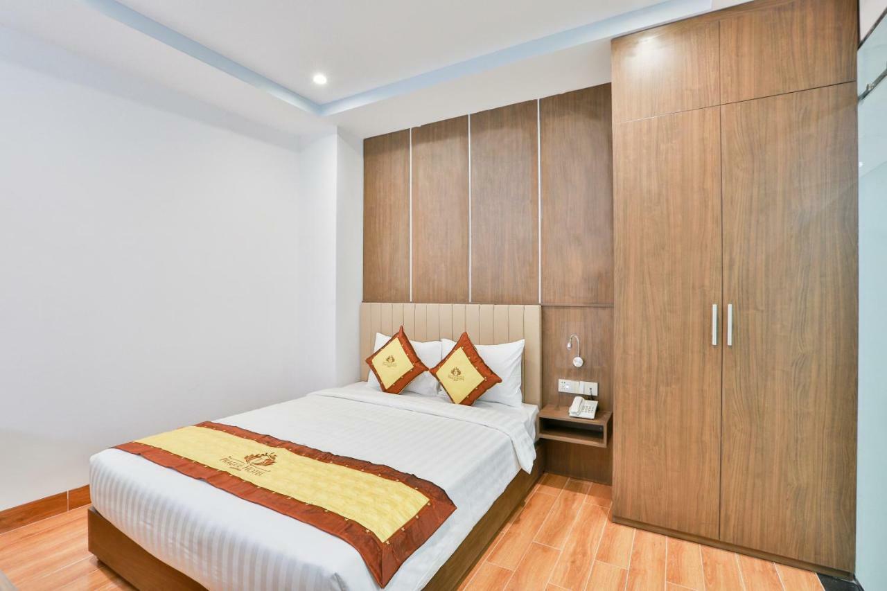 Hotel Prague Saigon Airport 3*